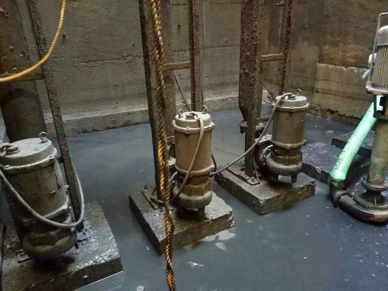 江宁污水池清理