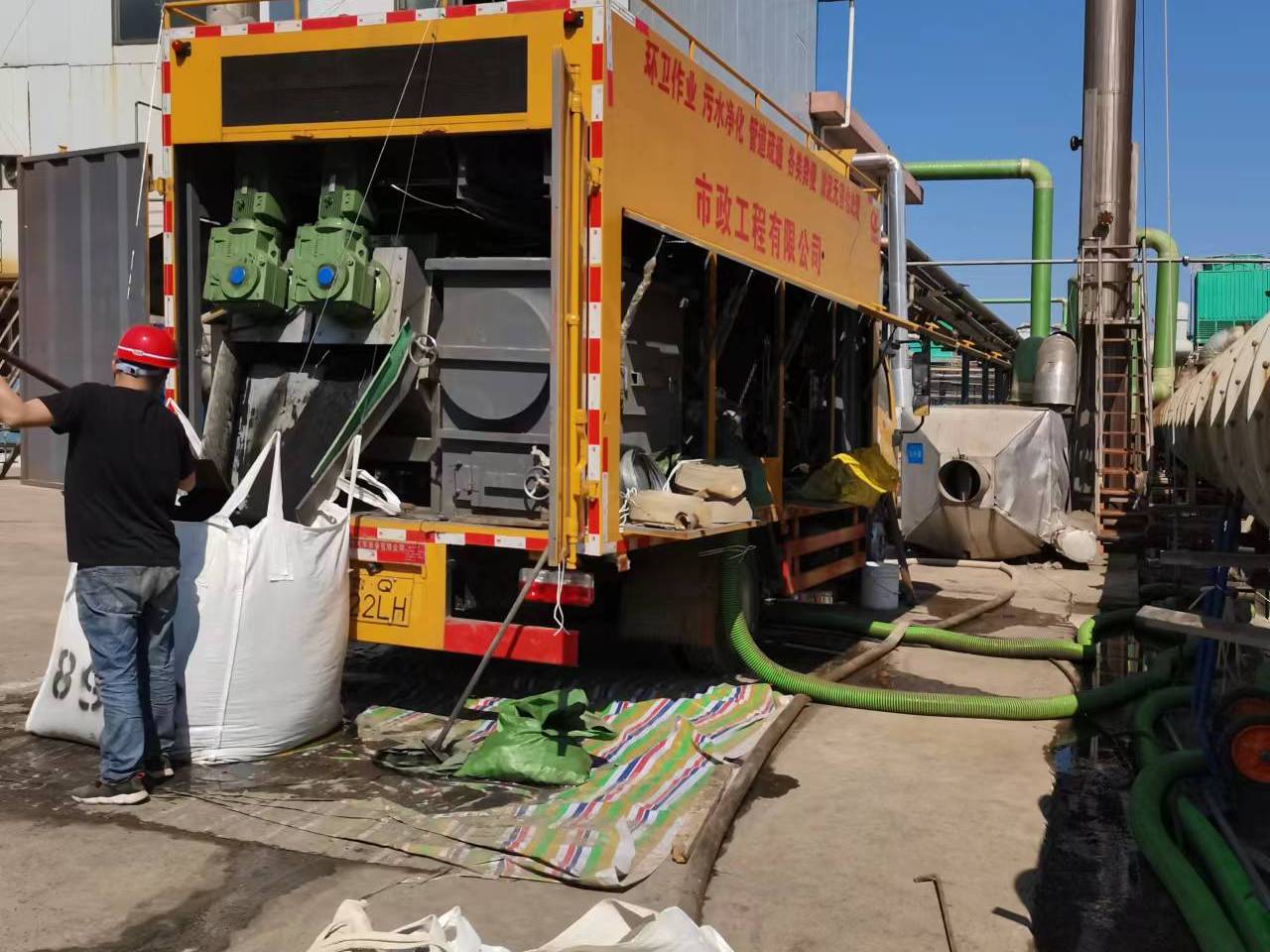 江宁淤泥压干处理